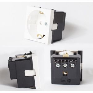 Розетка электрическая 2К+З, белый (200017) Розетка