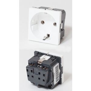 Розетка электрическая 2К+З, белый (200013) Розетка