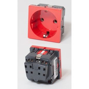 Розетка электрическая 2К+З, красный (200014) Розетка